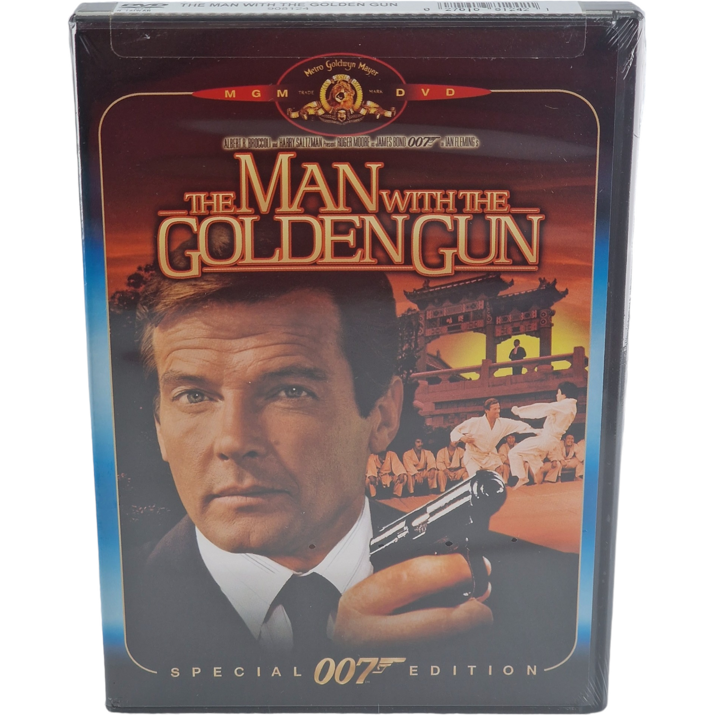 The Man with the Golden Gun DVD 1974 James Bond  Roger Moore 2000 Zone 1